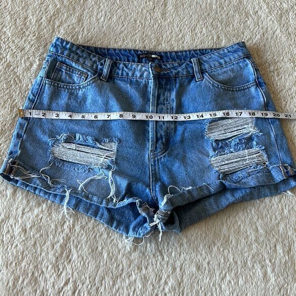 Fashion Nova distressed jean shorts size xl - Picture 6 of 16